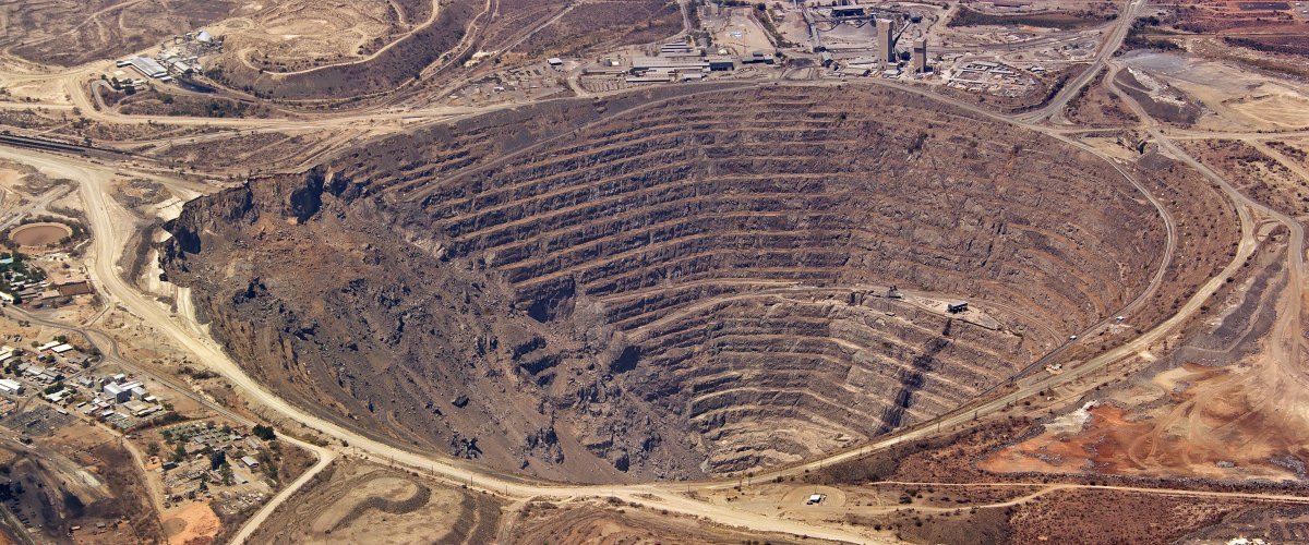 aerial_view_of_enormous_copper_mine_at_palabora_south_africa_54136903.jpg